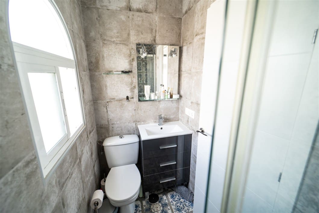 4 makuuhuone Huvila myytävänä paikassa Torrevieja mukana uima-altaan - 495 000 € (Ref: 9524761)