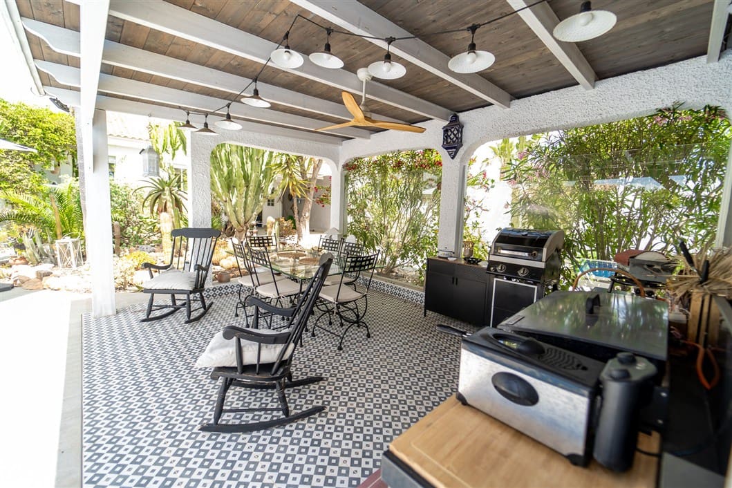 4 makuuhuone Huvila myytävänä paikassa Torrevieja mukana uima-altaan - 495 000 € (Ref: 9524761)