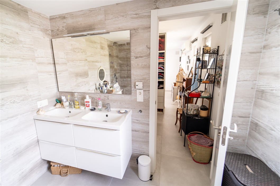 4 sypialnia Willa na sprzedaż w Miasto Alicante / Alacant z basenem - 495 000 € (Ref: 9524763)