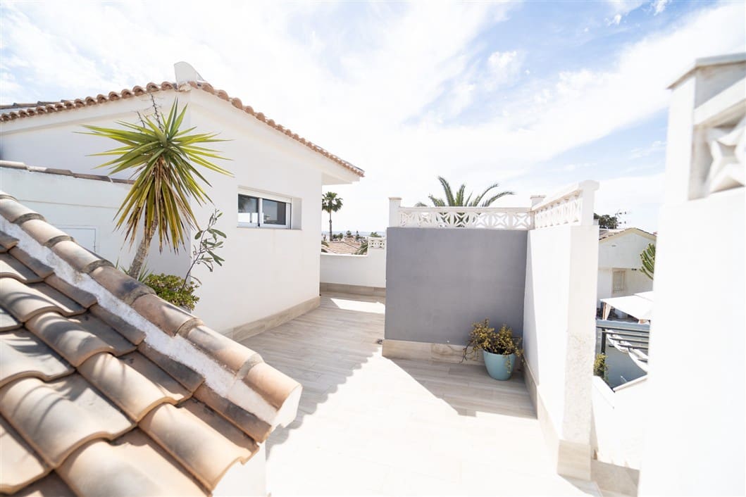 4 sypialnia Willa na sprzedaż w Miasto Alicante / Alacant z basenem - 495 000 € (Ref: 9524763)