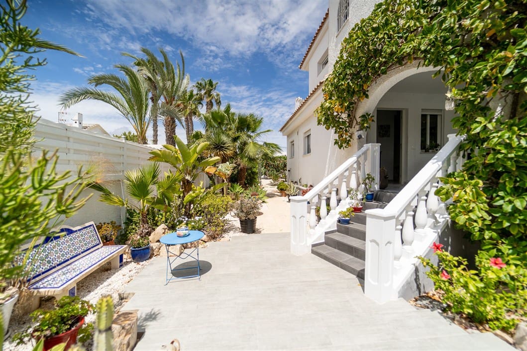 4 sypialnia Willa na sprzedaż w Miasto Alicante / Alacant z basenem - 495 000 € (Ref: 9524763)