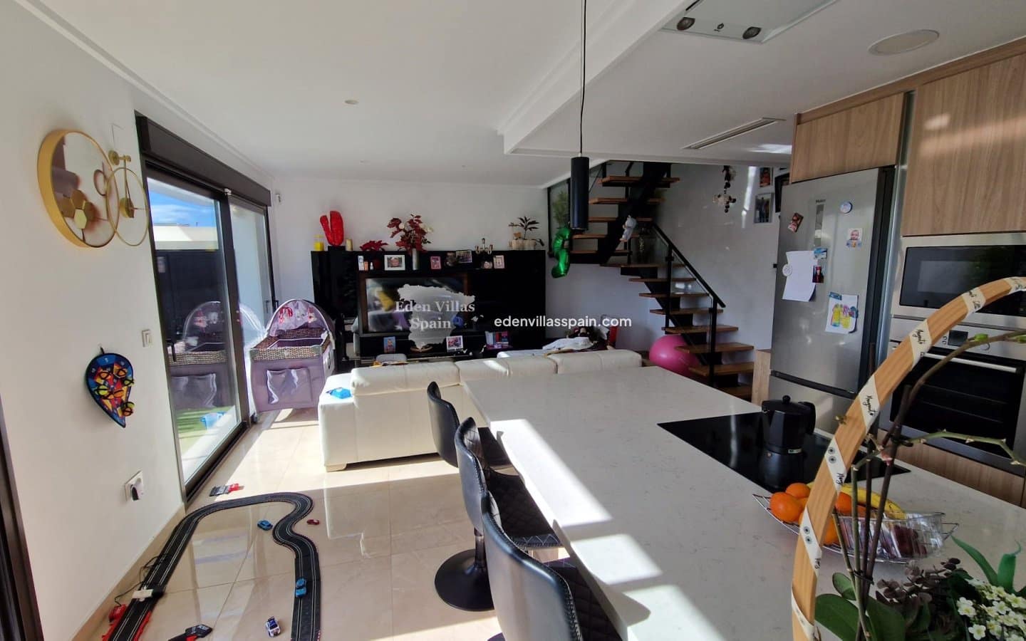 3 quarto Casa em Banda para venda em Daya Vieja com piscina - 459 995 € (Ref: 9528852)