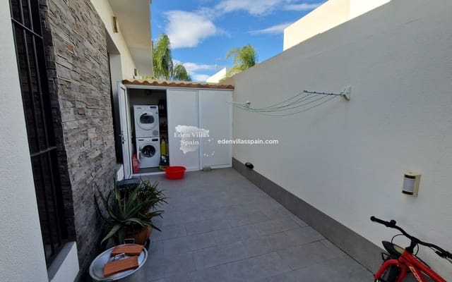 3 soveværelse Byhus til salg i Alicante by med swimmingpool - € 459.995 (Ref: 9528854)