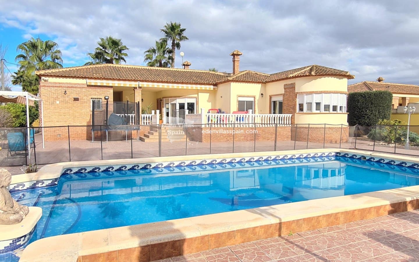 3 camera da letto Villa in vendita in Alicante citta con piscina - 390.000 € (Rif: 9542563)