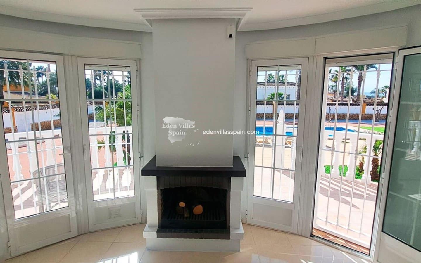 4 bedroom Villa for sale in Catral with pool garage - € 430,000 (Ref: 9614275)