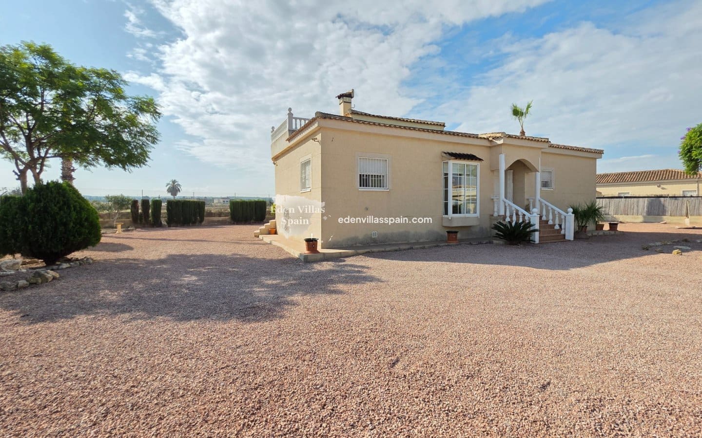 2 bedroom Finca/Country House for sale in Alicante / Alacant city - € 259,995 (Ref: 9634907)