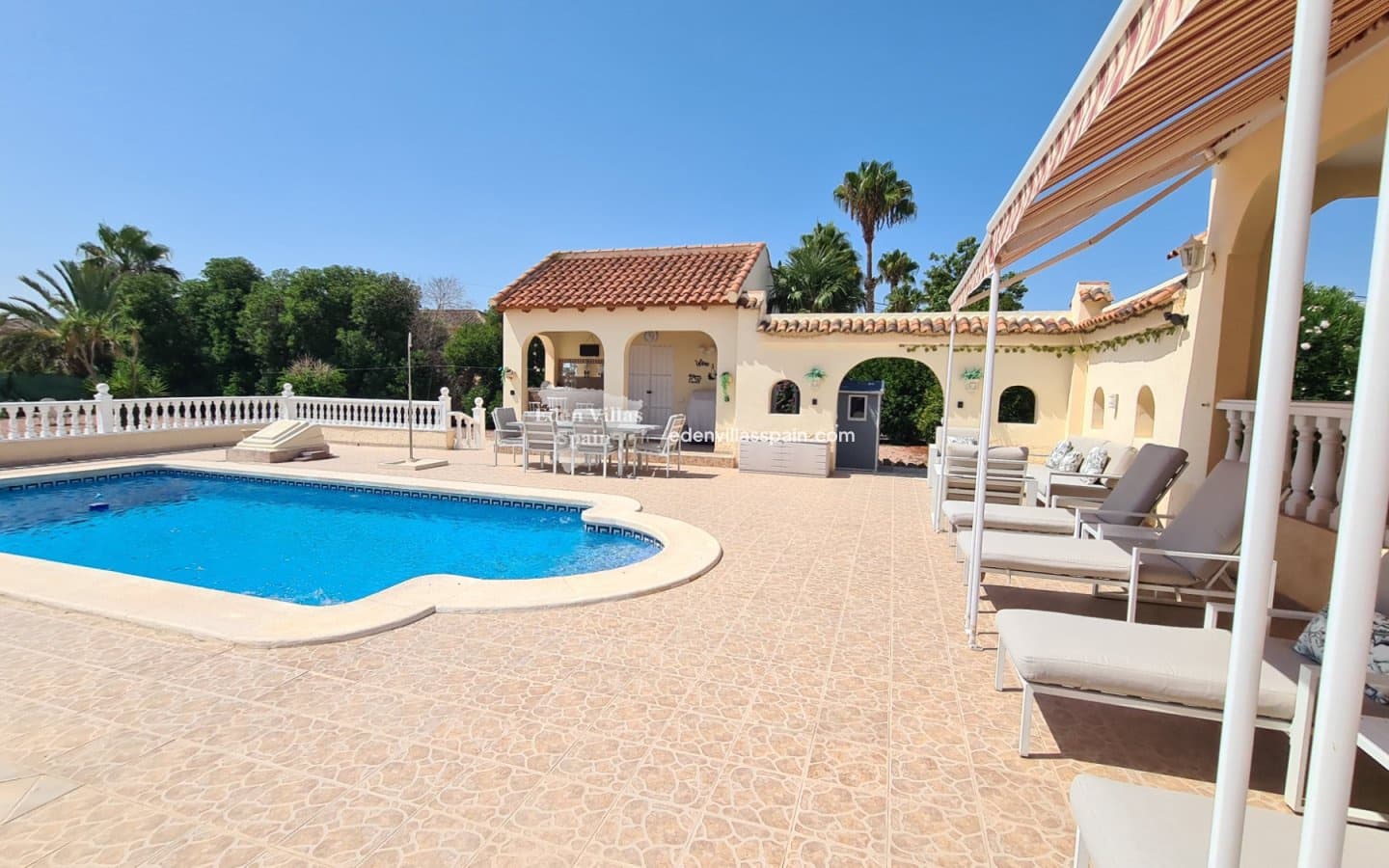 3 bedroom Finca/Country House for sale in Callosa de Segura with pool - € 450,000 (Ref: 9635050)