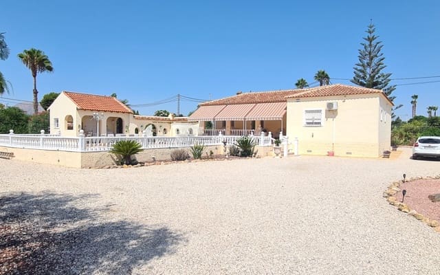 3 sovrum Finca/Hus på landet till salu i Catral med pool - 450 000 € (Ref: 9635051)