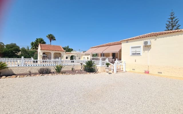 3 sovrum Finca/Hus på landet till salu i Catral med pool - 450 000 € (Ref: 9635051)