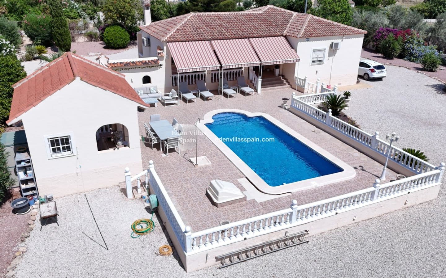 3 chambre Finca/Maison de Campagne à vendre à Catral avec piscine - 450 000 € (Ref: 9635051)