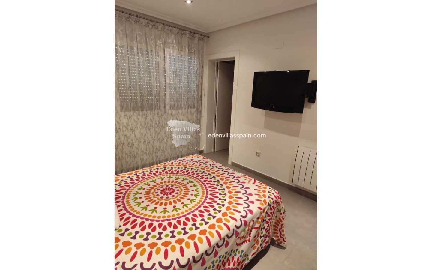 3 sovrum Villa till salu i Alicante stad med pool - 399 000 € (Ref: 9652844)