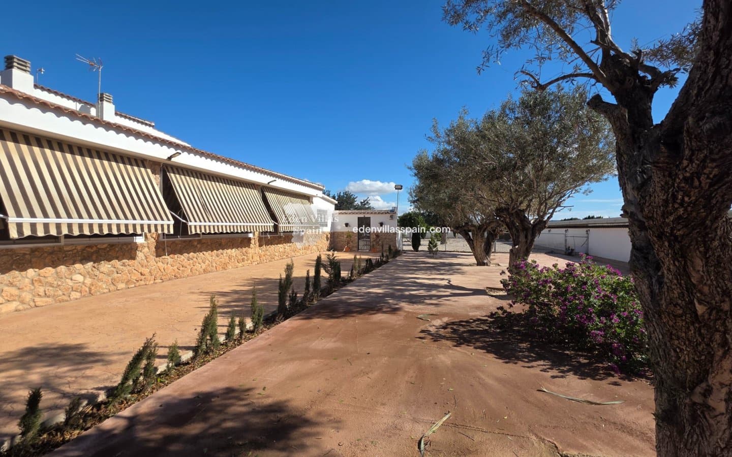 7 bedroom Villa for sale in San Fulgencio with pool - € 1,250,000 (Ref: 9669290)