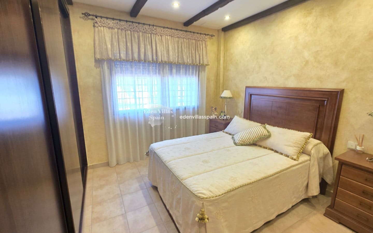 7 bedroom Villa for sale in San Fulgencio with pool - € 1,250,000 (Ref: 9669290)