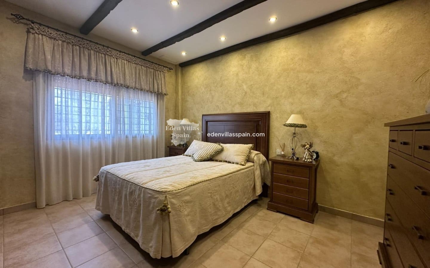 7 bedroom Villa for sale in San Fulgencio with pool - € 1,250,000 (Ref: 9669290)