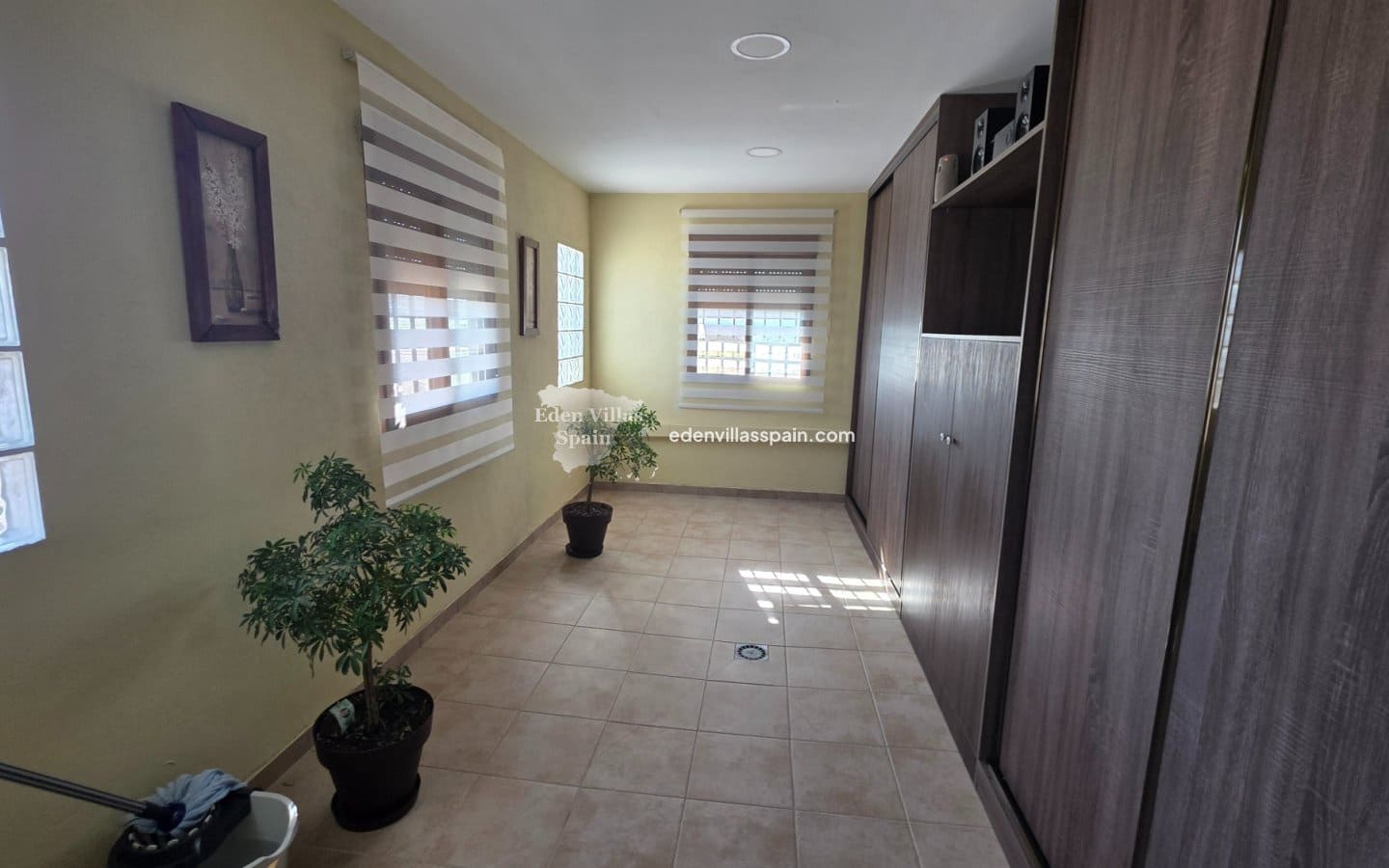 7 bedroom Villa for sale in San Fulgencio with pool - € 1,250,000 (Ref: 9669290)