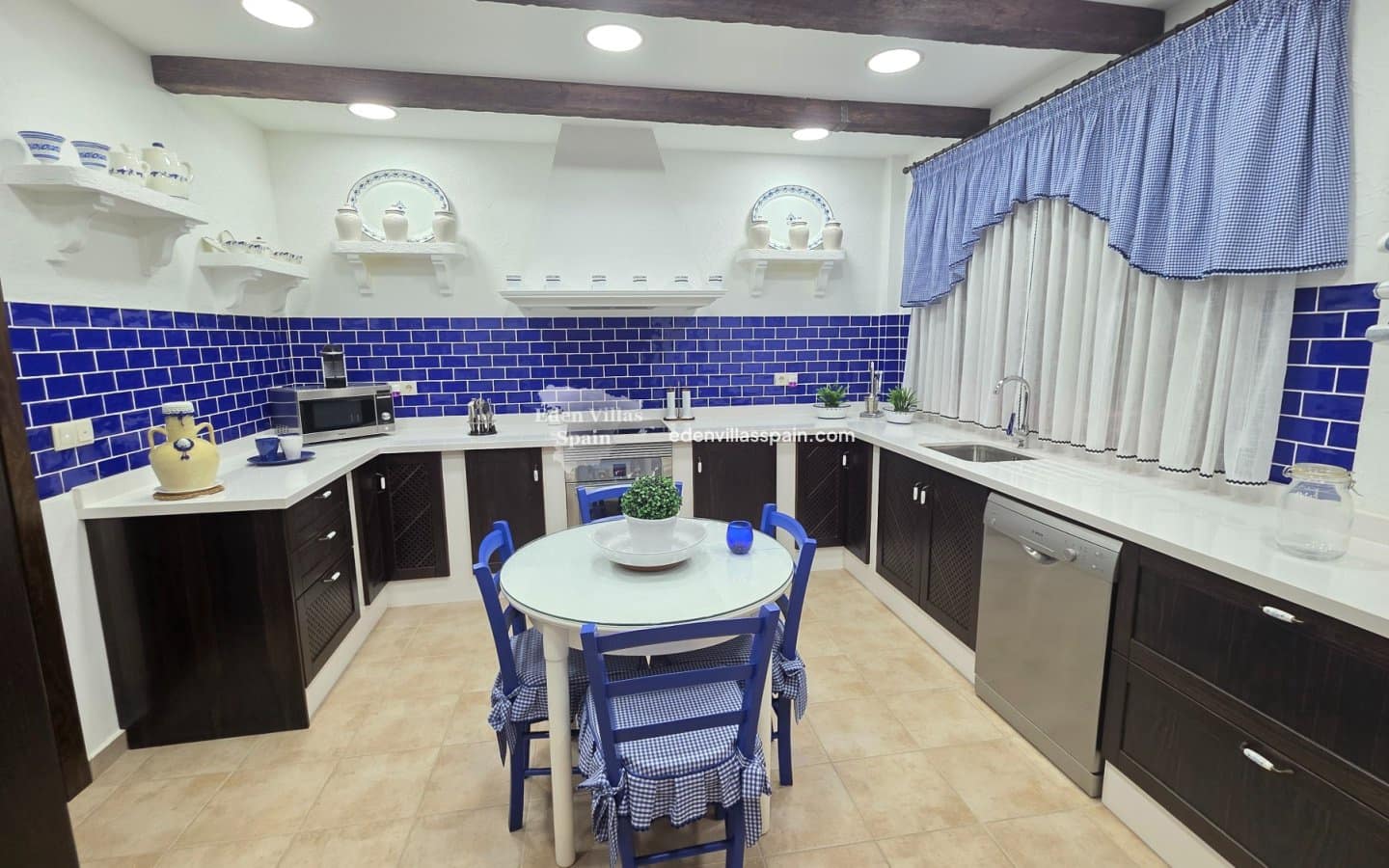 7 bedroom Villa for sale in San Fulgencio with pool - € 1,250,000 (Ref: 9669290)