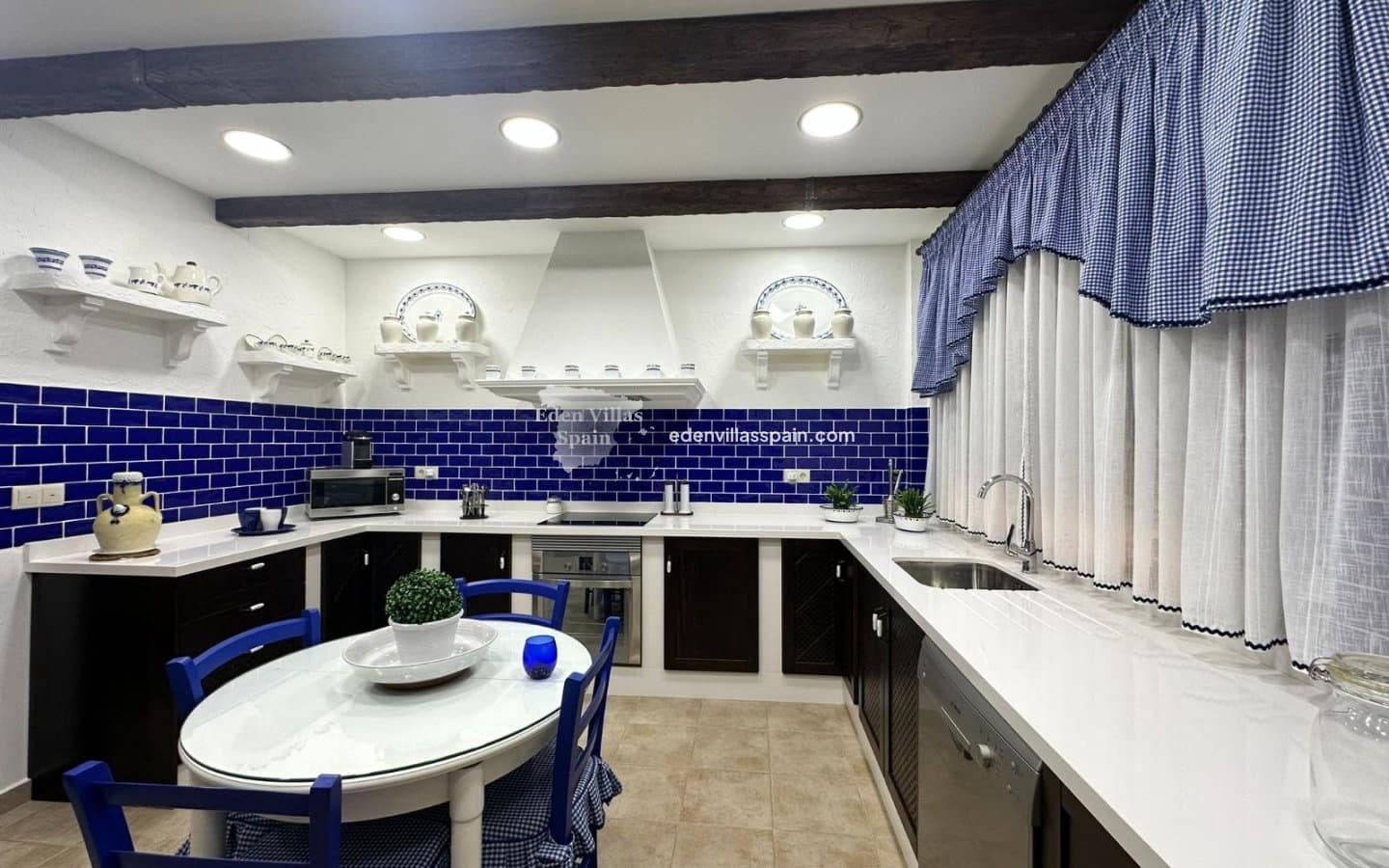 7 bedroom Villa for sale in San Fulgencio with pool - € 1,250,000 (Ref: 9669290)