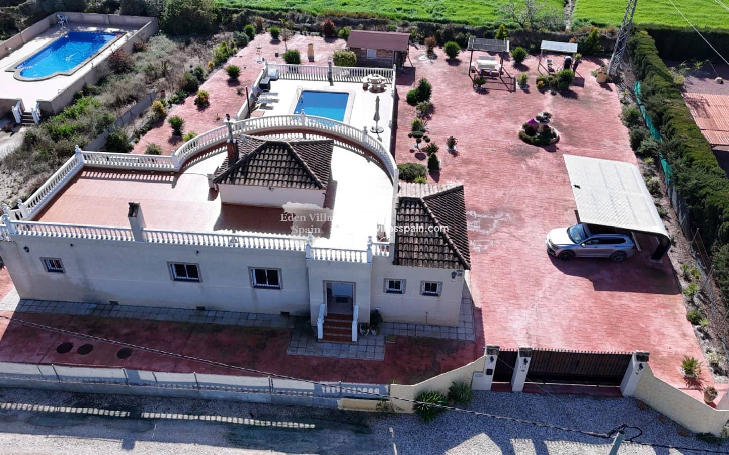 Chalet de 3 habitaciones en Alicante / Alacant ciudad en venta con piscina - 390.000 € (Ref: 9676440)