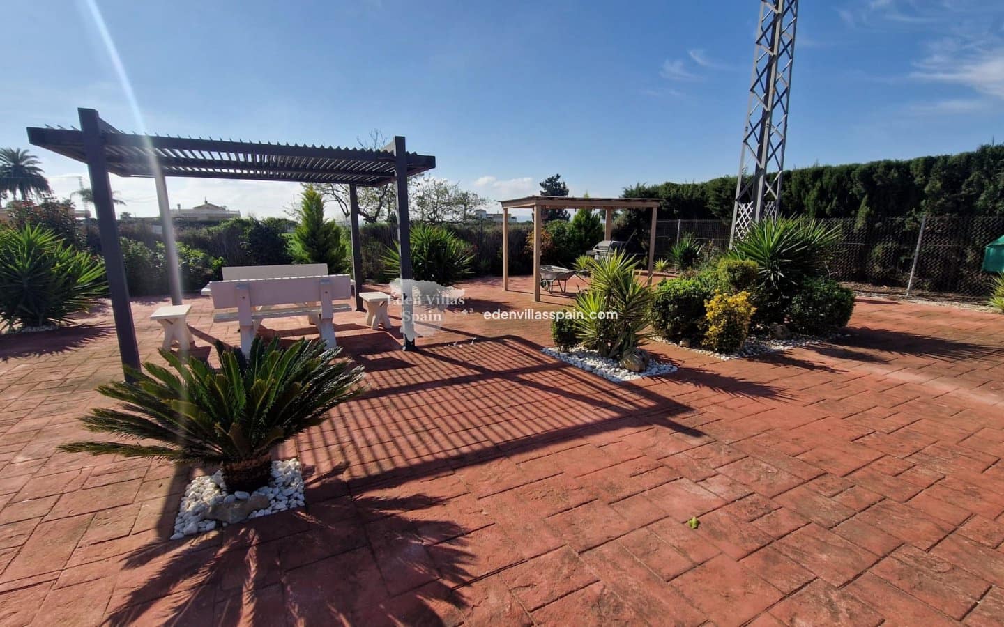Chalet de 3 habitaciones en Alicante / Alacant ciudad en venta con piscina - 390.000 € (Ref: 9676440)