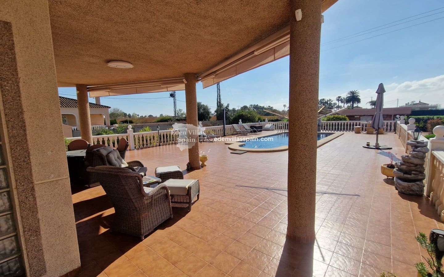 Chalet de 3 habitaciones en Alicante / Alacant ciudad en venta con piscina - 390.000 € (Ref: 9676440)