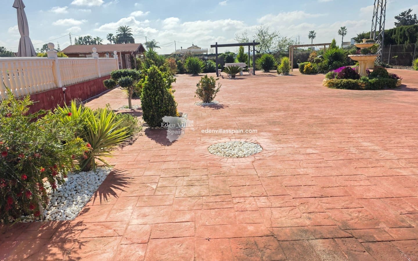 Chalet de 3 habitaciones en Alicante / Alacant ciudad en venta con piscina - 390.000 € (Ref: 9676440)