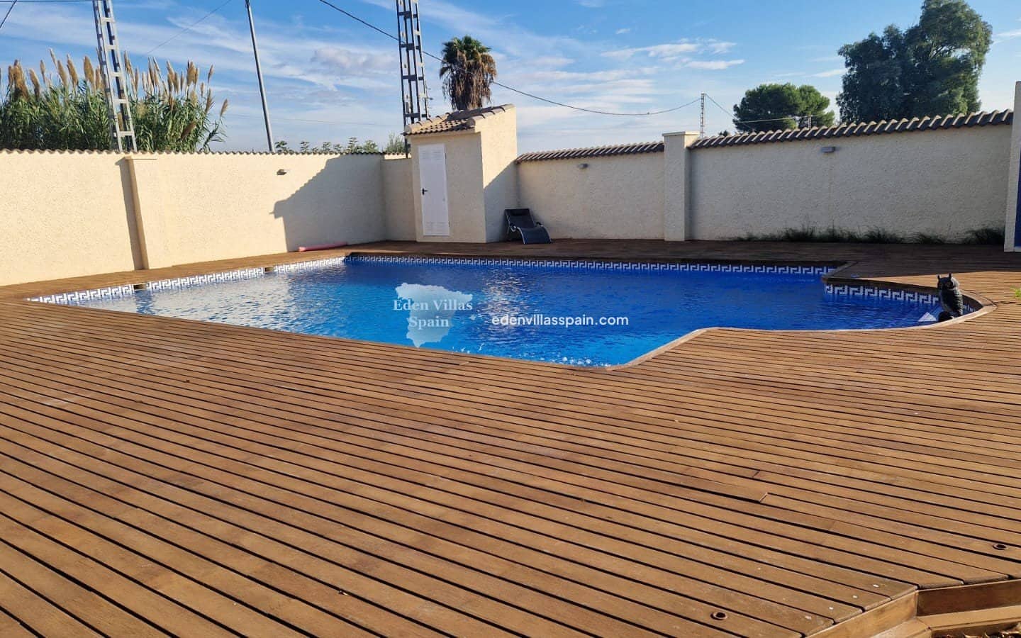 Chalet de 3 habitaciones en Catral en venta con piscina garaje - 399.000 € (Ref: 9682193)