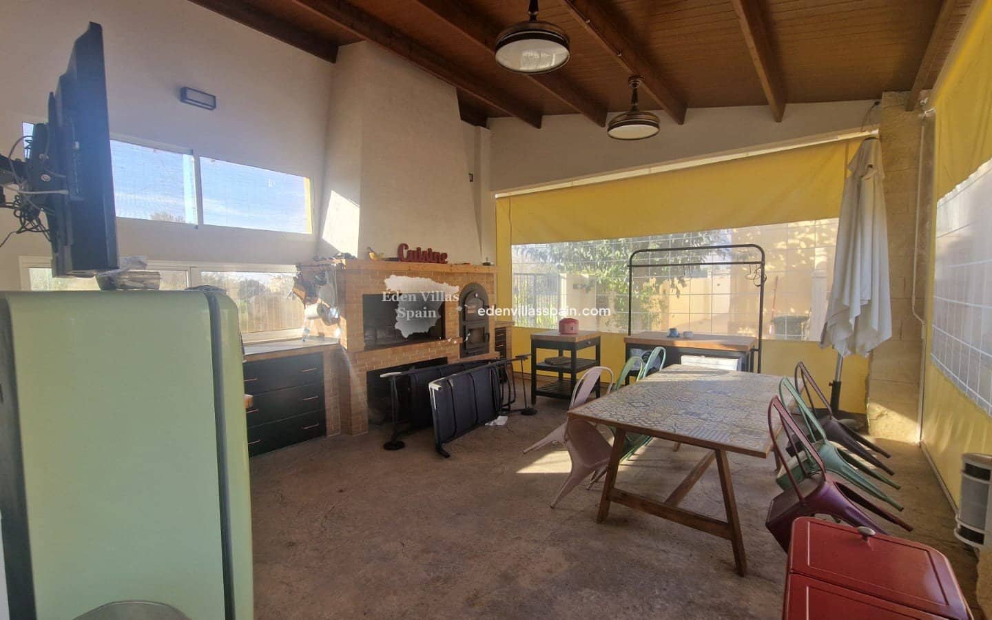 Chalet de 3 habitaciones en Catral en venta con piscina garaje - 399.000 € (Ref: 9682193)