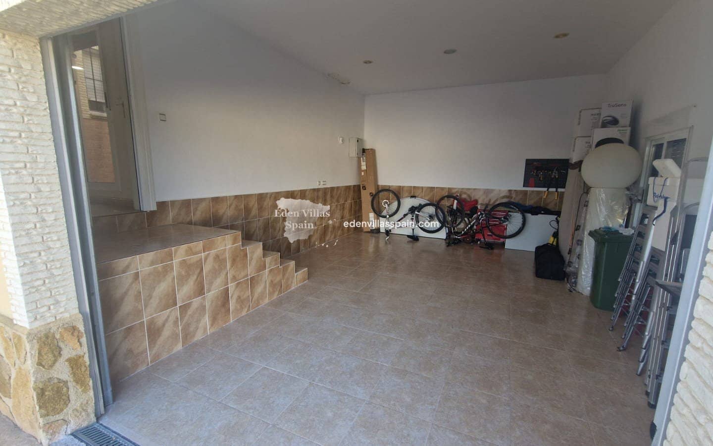 Chalet de 3 habitaciones en Catral en venta con piscina garaje - 399.000 € (Ref: 9682193)