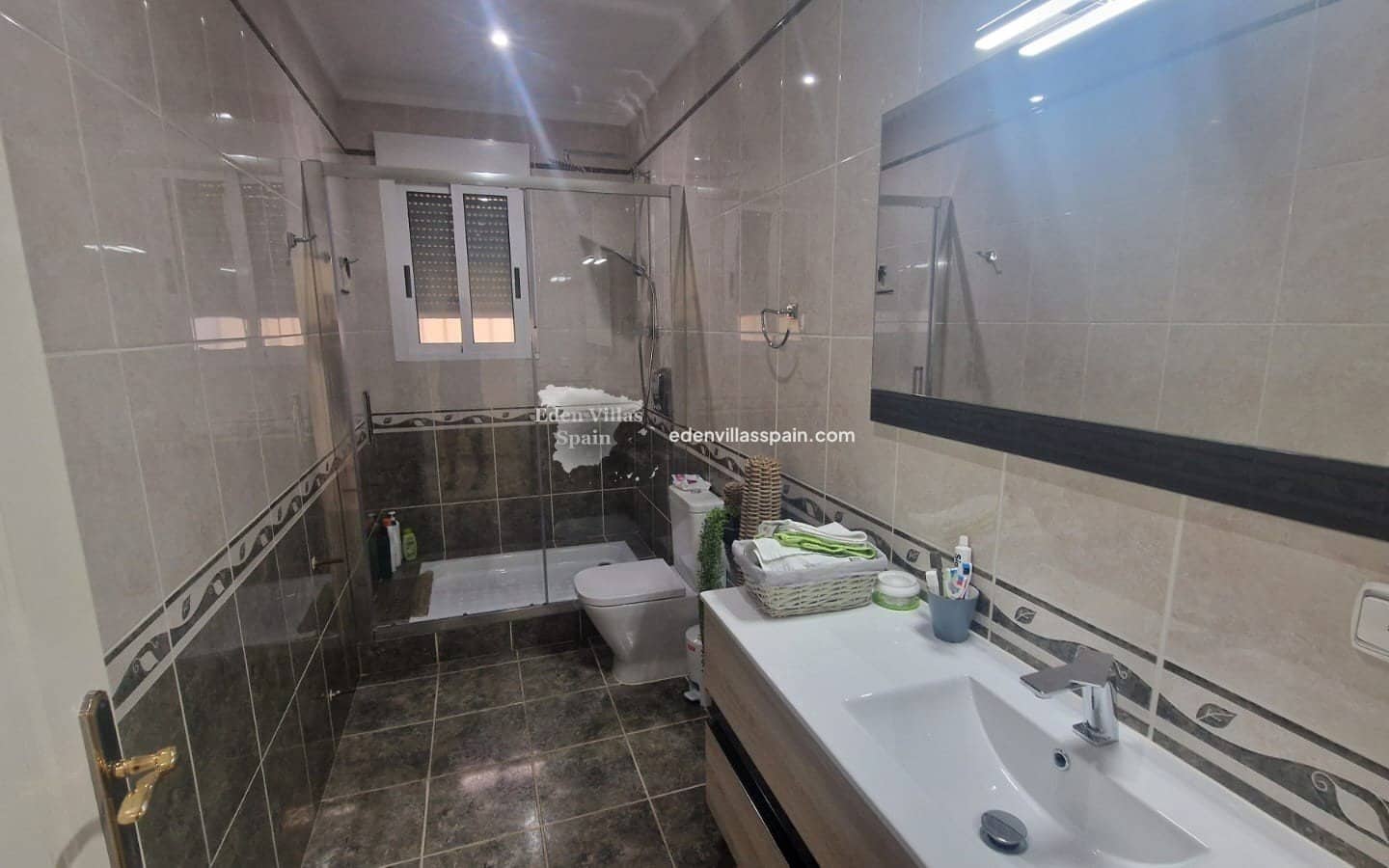 Chalet de 3 habitaciones en Catral en venta con piscina garaje - 399.000 € (Ref: 9682193)