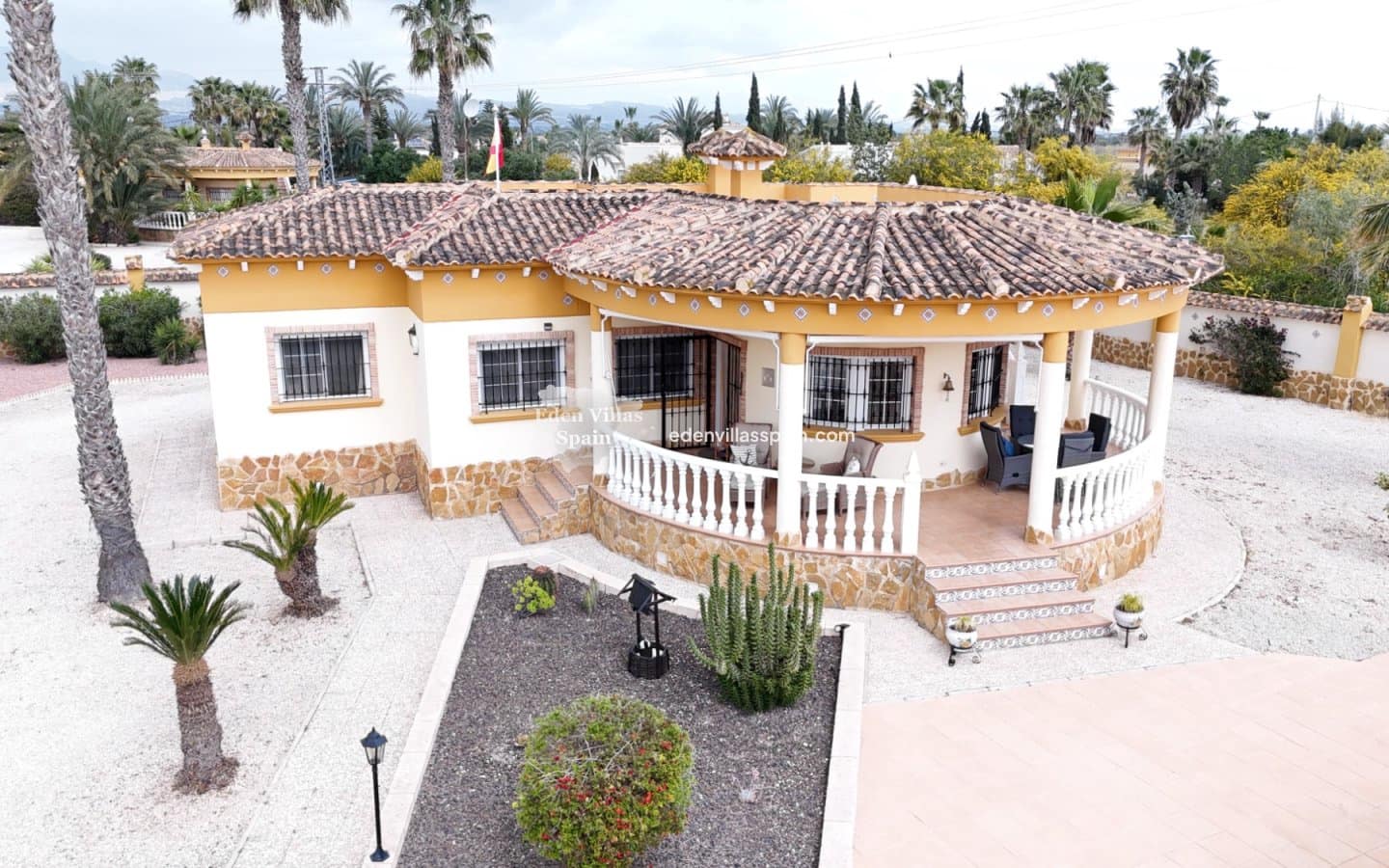 3 quarto Moradia para venda em Catral com piscina - 379 000 € (Ref: 9727549)