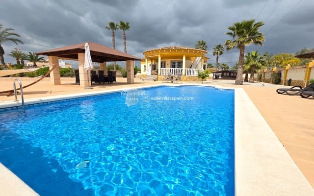 3 chambre Finca/Maison de Campagne à vendre à Catral avec piscine - 379 000 € (Ref: 9727550)