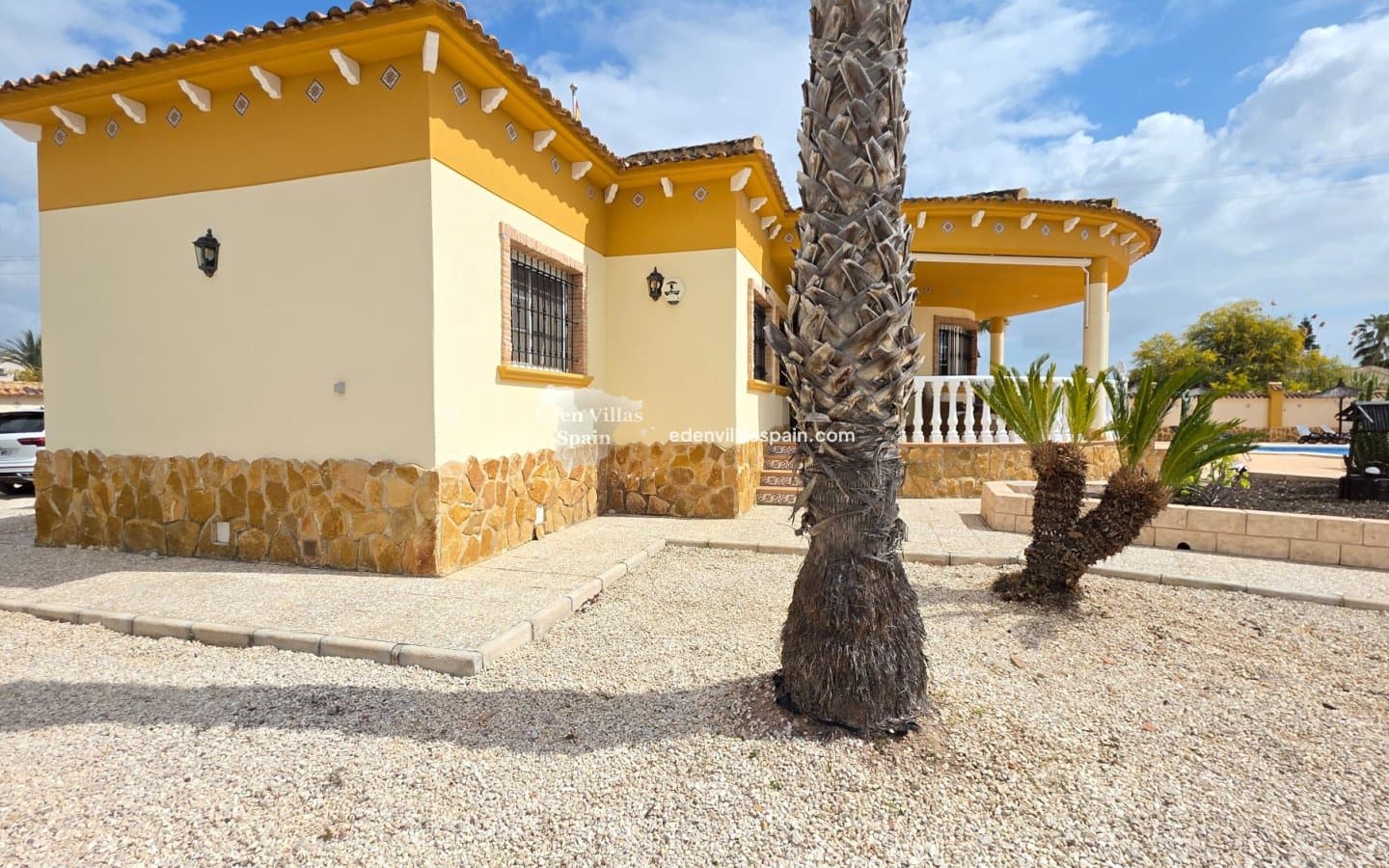 3 bedroom Villa for sale in Alicante / Alacant city with pool - € 379,000 (Ref: 9727552)