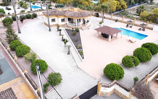 Finca/Casa Rural de 3 habitaciones en Alicante / Alacant ciudad en venta con piscina - 379.000 € (Ref: 9727553)