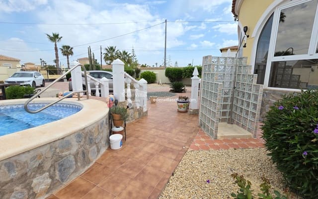 3 soveværelse Finca/Landehus til salg i Alicante by med swimmingpool - € 364.950 (Ref: 9830251)