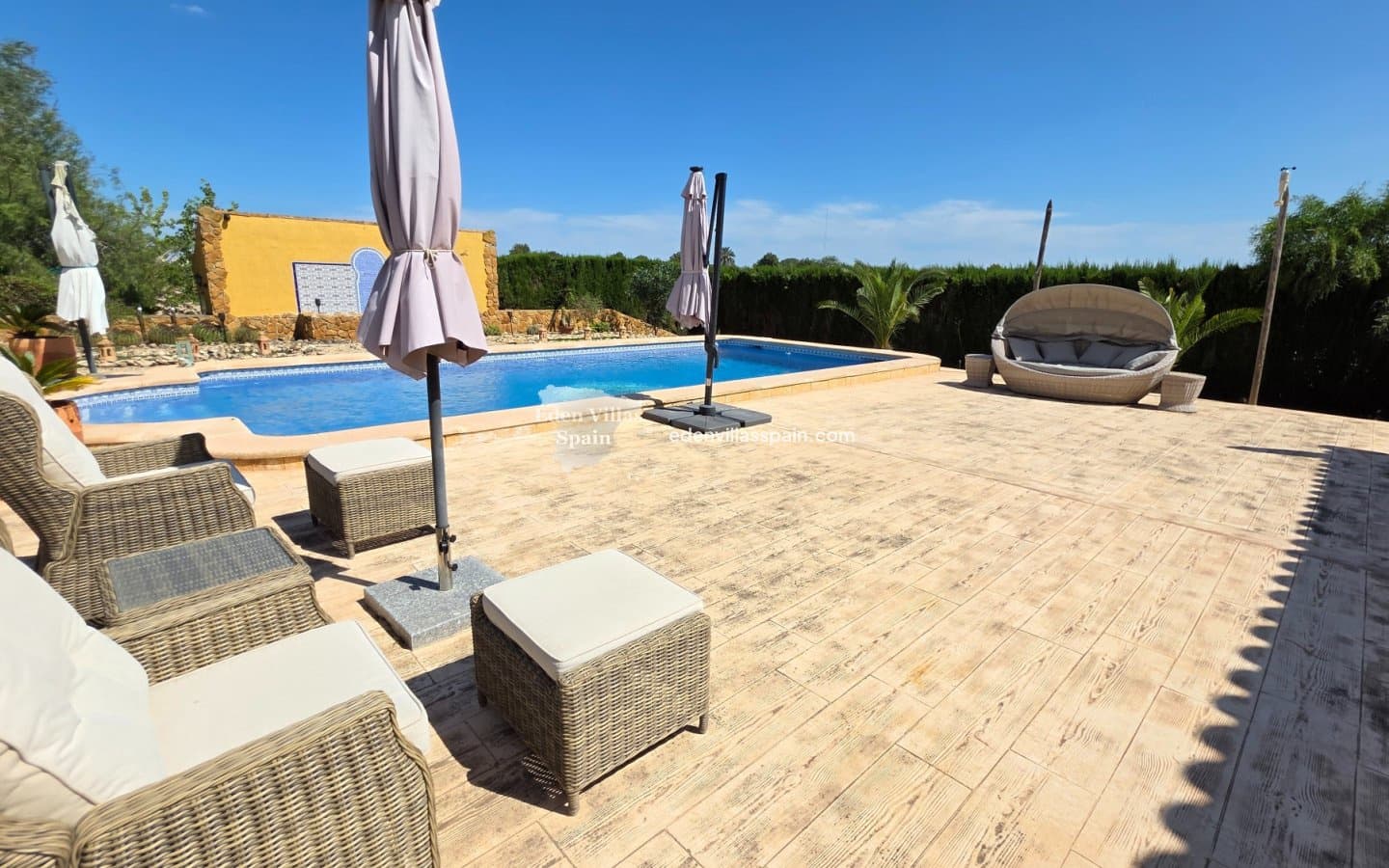 4 slaapkamer Villa te koop in Guardamar del Segura met zwembad garage - € 535.000 (Ref: 9866176)