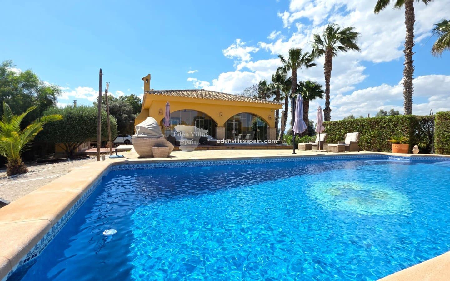4 slaapkamer Villa te koop in Guardamar del Segura met zwembad garage - € 535.000 (Ref: 9866176)