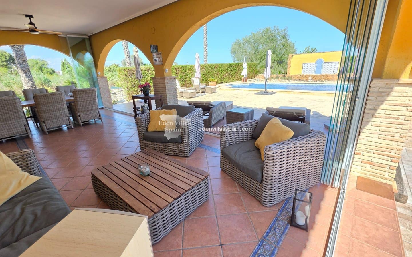 4 slaapkamer Villa te koop in Guardamar del Segura met zwembad garage - € 535.000 (Ref: 9866176)