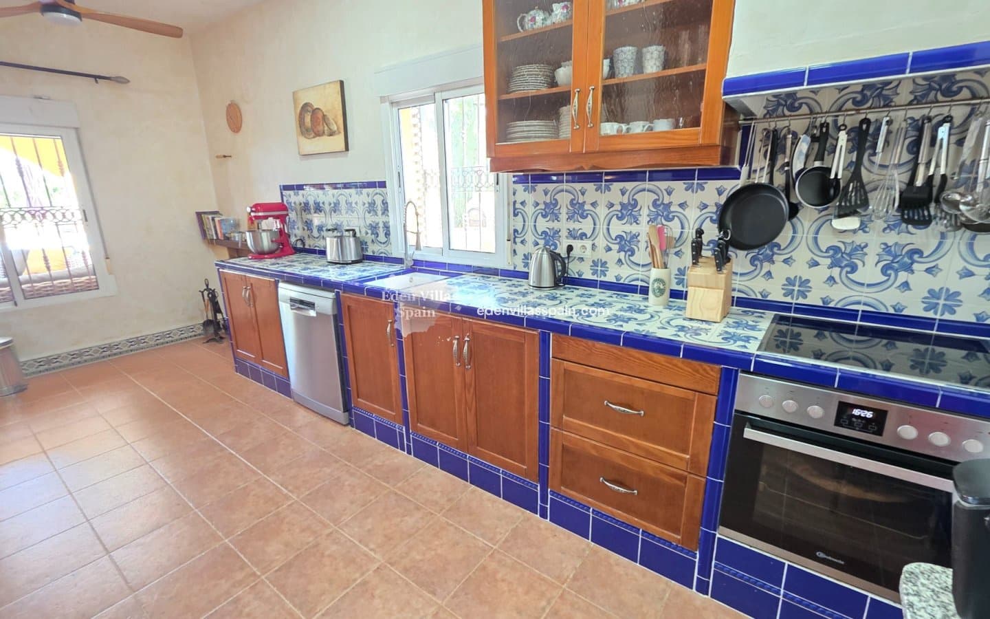 4 slaapkamer Villa te koop in Guardamar del Segura met zwembad garage - € 535.000 (Ref: 9866176)