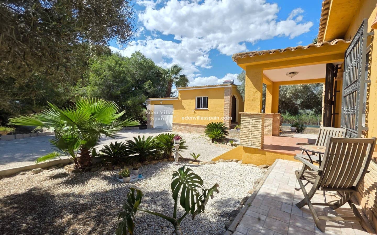 4 slaapkamer Villa te koop in Guardamar del Segura met zwembad garage - € 535.000 (Ref: 9866176)