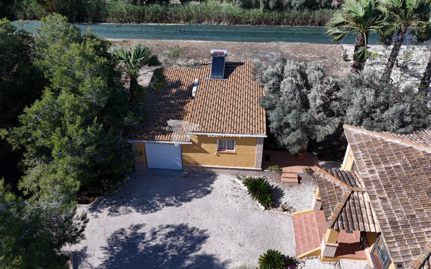 4 slaapkamer Villa te koop in Guardamar del Segura met zwembad garage - € 535.000 (Ref: 9866176)