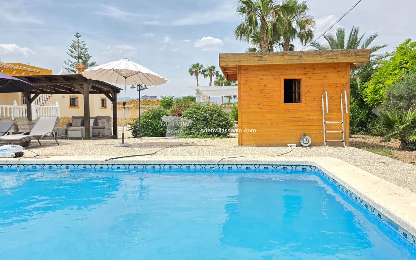 4 quarto Quinta/Casa Rural para venda em Catral com piscina - 385 000 € (Ref: 9877072)