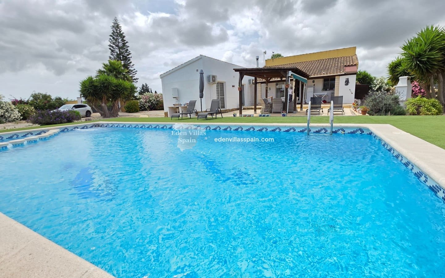 5 bedroom Finca/Country House for sale in Almoradi with pool garage - € 410,000 (Ref: 9885322)
