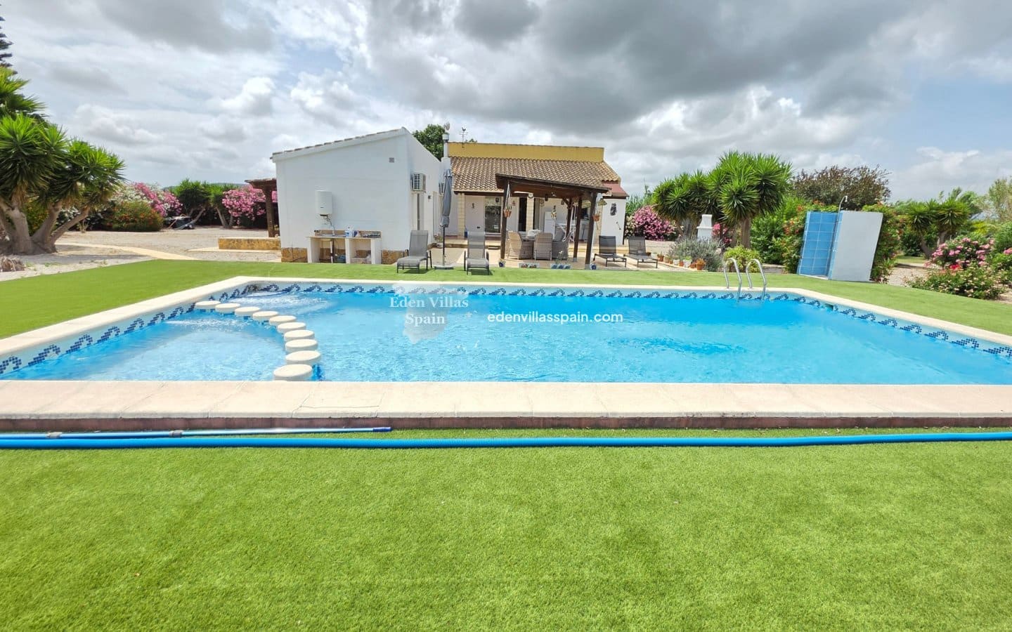 5 soverom Finca/Herregård til salgs i Rafal med svømmebasseng garasje - € 410 000 (Ref: 9885325)