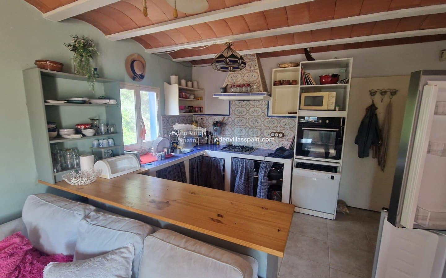 2 bedroom Finca/Country House for sale in Alicante / Alacant city - € 149,950 (Ref: 9897327)