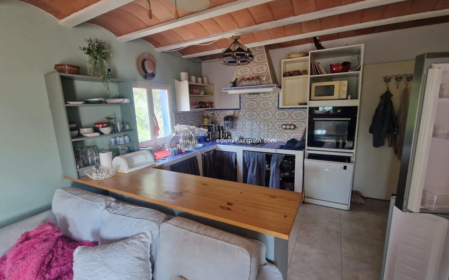 2 bedroom Finca/Country House for sale in Alicante / Alacant city - € 149,950 (Ref: 9897327)