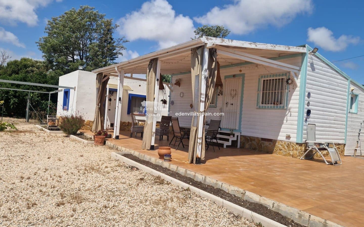 2 bedroom Finca/Country House for sale in Alicante / Alacant city - € 149,950 (Ref: 9897327)
