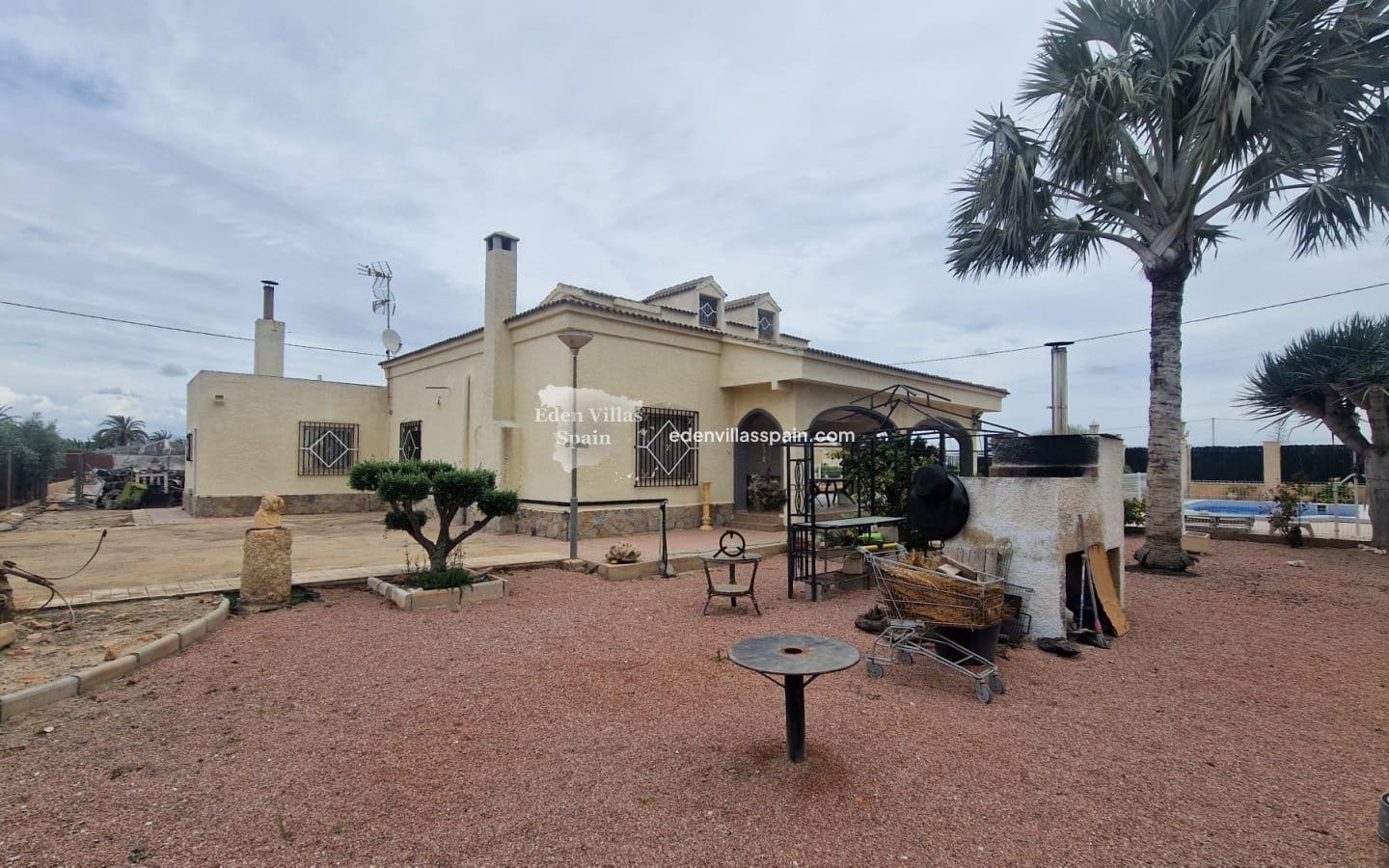 Finca/Casa Rural de 10 habitaciones en Santa Pola en venta con piscina garaje - 449.000 € (Ref: 9905291)