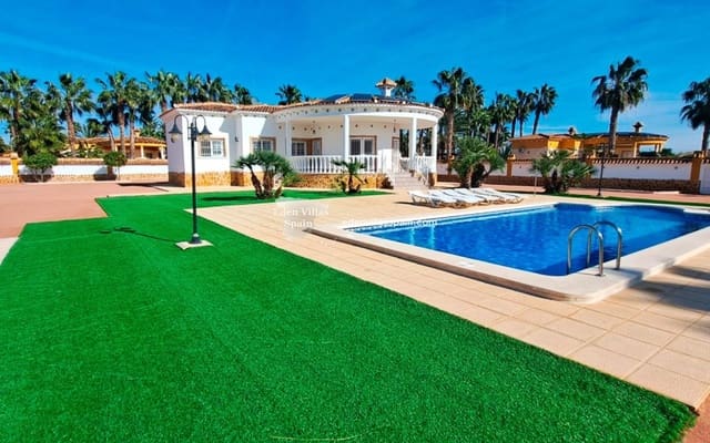 4 bedroom Villa for sale in Alicante / Alacant city with pool garage - € 440,000 (Ref: 9909874)