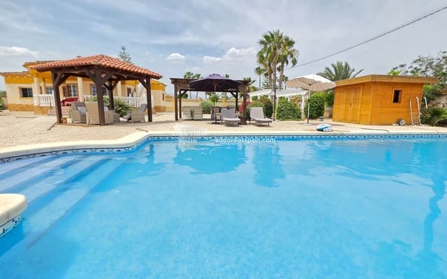 4 soveværelse Finca/Landehus til salg i Alicante by med swimmingpool - € 385.000 (Ref: 9929995)