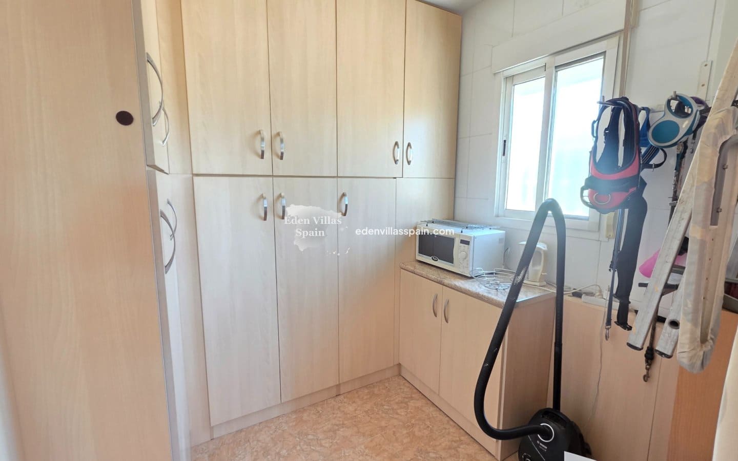 3 sypialnia Finka/Dom wiejski na sprzedaż w Macisvenda z basenem garażem - 265 000 € (Ref: 9931120)